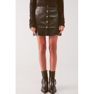 Minifalda color negro con...